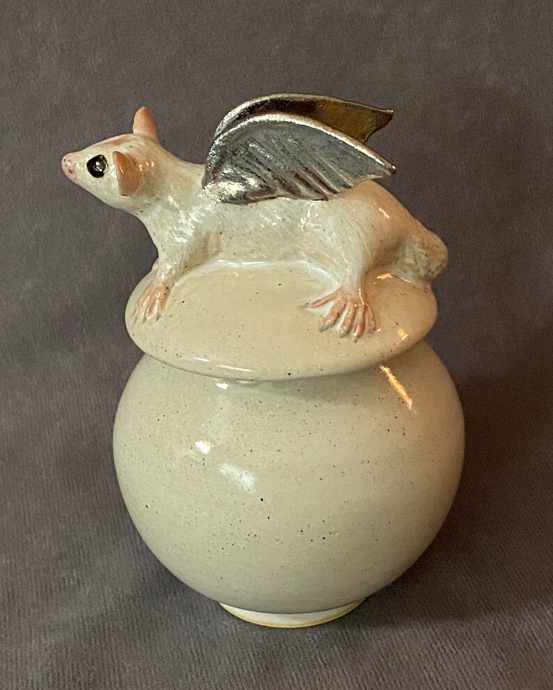 Sugar Glider Urn image 4