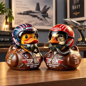 Top‑Gun 40th Anniversary Pilot Duck Figurine, Maverick Goose Iceman Resin Duck, Desk Ornament, Aviation Collector Gift