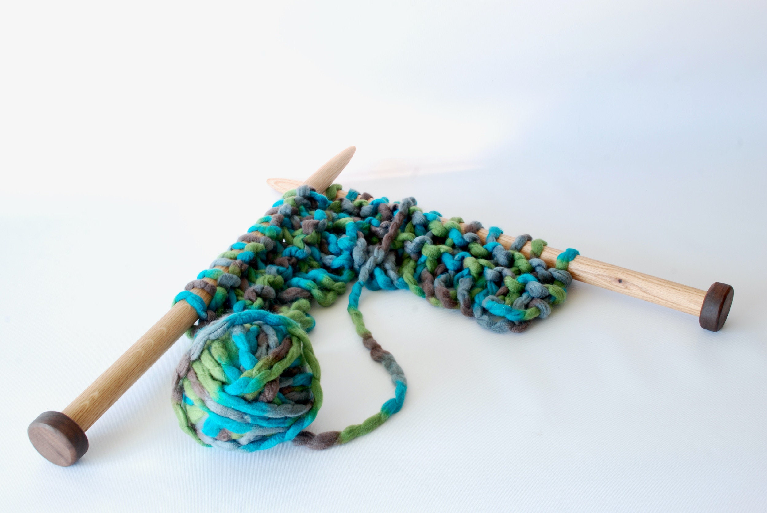 DIY KNIT Kit,35x60, Giant Knitting Needles & Merino Wool Yarn