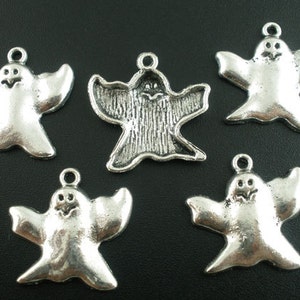 5 pieces Antique Silver Halloween Ghost Charms