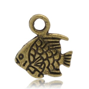 5 Pieces Antique Bronze Carved Fish Charms
