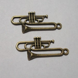 5 Pieces Antique Bronze Trombone Charms