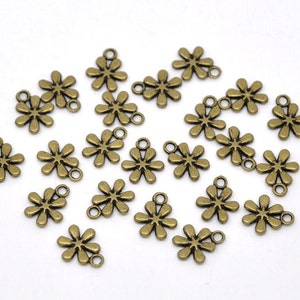 10 pieces Antique Bronze Flower Charms