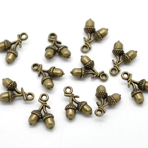 10 Pieces Antique Bronze Acorn Charms