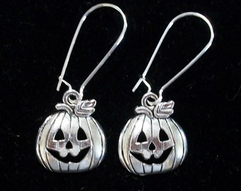 Cute Little Pumpkin Halloween Earrings