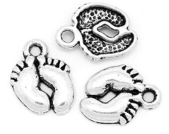 10 Pieces Antique Silver Baby Feet Charms