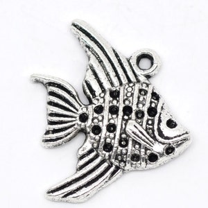 5 pieces Antique Silver Tropical Fish Charms image 1