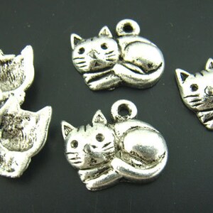10 PCs Antique Silver Cat Charms 15x13mm (5/8&quot; x 4/8&quot;)