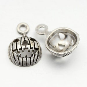 10 Pieces Antique Silver Halloween Pumpkin Jack O Lantern Charms