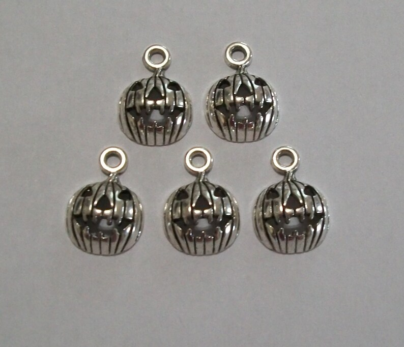 10 Pieces Antique Silver Halloween Pumpkin Jack O Lantern Charms - Etsy
