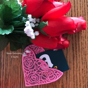 Encaje corazón bolsillo ornamento, titular de la tarjeta de regalo, favor de la boda, día de San Valentín