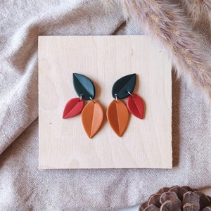 Leaf Earrings in Pine, Cognac and Coral. Push back studs in stainless steel. Autumn inspired fall earrings. MADE TO ORDER