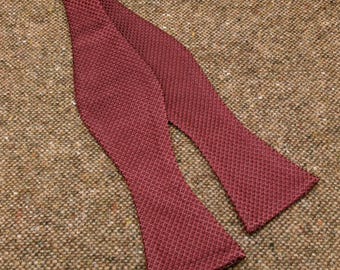 Pomegranate Bow Tie