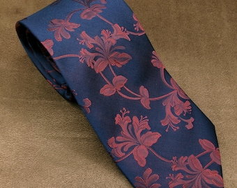 Martian Lily Tie