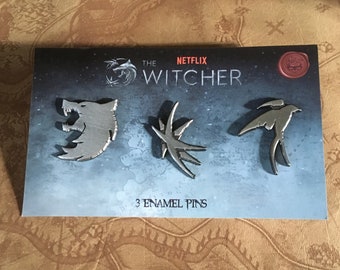 Der The Witcher Trinität Sigils 3er-Pack Pin-Set ist von Etsy