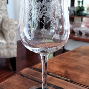 Set of Four (4) Heisey Glass Water Goblets / Wine Glasses with Nosegay Etch