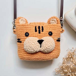 PRE-ORDER / TIGER / Fuji Instax Case -  Cutie Animal / mini evo, 90, 70, 40, 11, 25, 9, 8, polaroid camera, crochet bag, crochet gifts