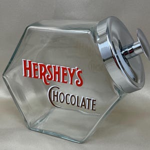Bocal à bonbons vintage Hershey's en verre - Boîte hexagonale Libbey du Canada avec couvercle chromé - Style rétro
