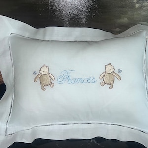 Gepersonaliseerde katoenen kruisgestikte kussen voor babykamer-babykussen-babyshowercadeau-winnie de pooh beddengoed kussen-pooh kussen-pooh beer