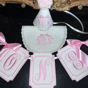 Personalized Embroider Applique One Highchair Banner-First Birthday Banner-Girl Pink Banner-Cake Topper-Double Scalloped Swiss Dot Bib