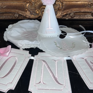 Personalized Embroider Applique One Highchair Banner-First Birthday Wall Banner-Girl Pastel Pink Banner-Cake Topper-Double Scalloped Bow Bib