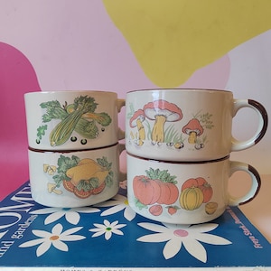 Set of 4 Vintage 70's Soup Bowls