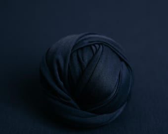 Marineblauwe zitzakset voor newbornfotografie – Zachte, elastische achtergronddoek