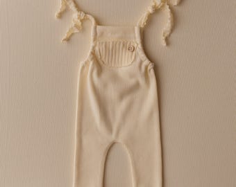 Handgemaakte pastelgele outfit voor pasgeboren jongens – fotografie-accessoire