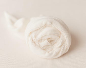 Handgemaakte zitzakwikkelset voor newbornfotografie – Zachte ecru achtergrond (voor professioneel studiogebruik)