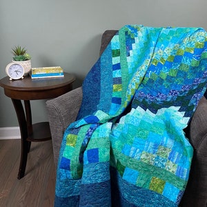 Full/Double Size Blue Bargello Twist