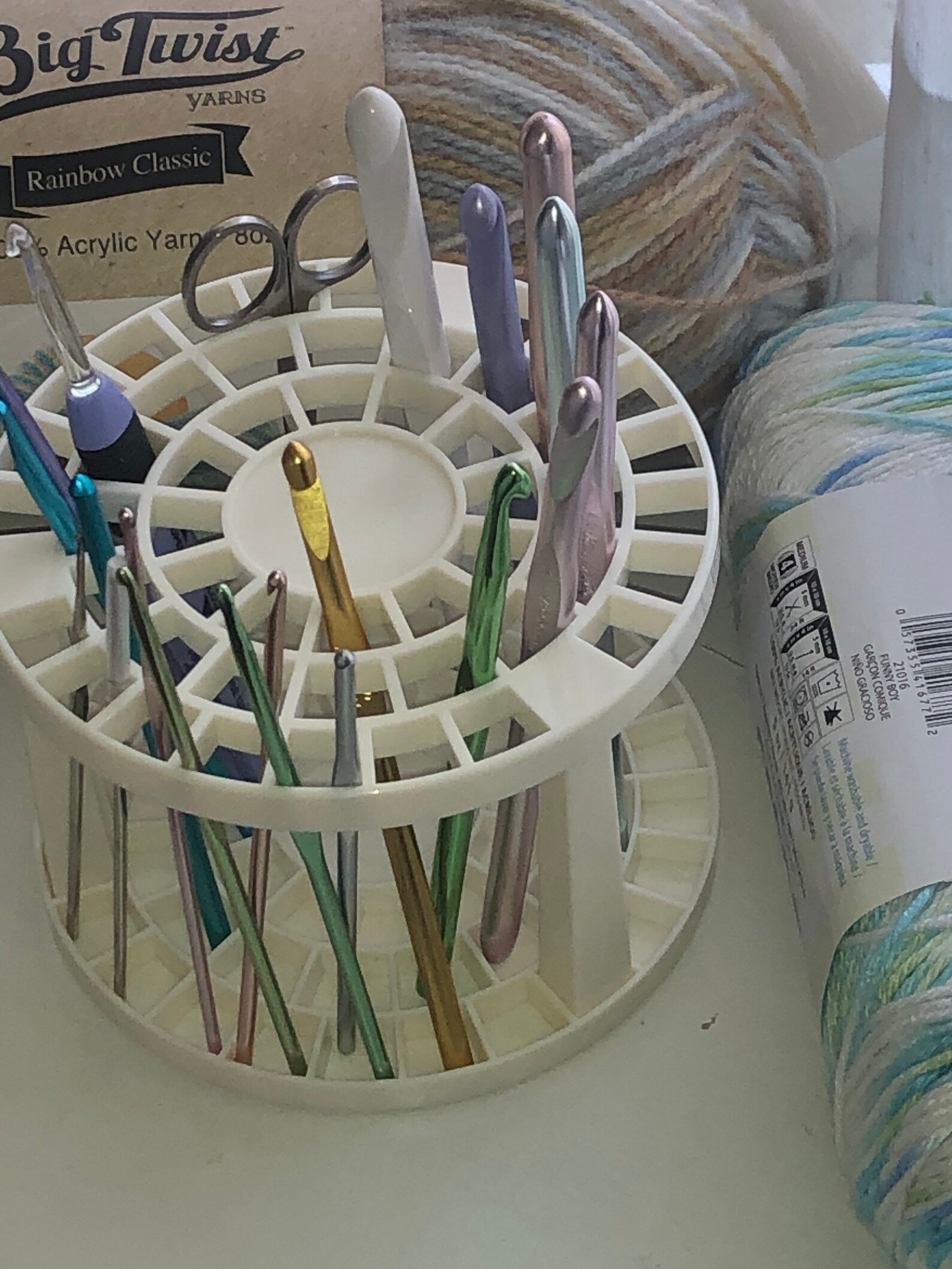 CROCHET HOOK HOLDER / Round Upright Stand for Crochet hooks Etsy