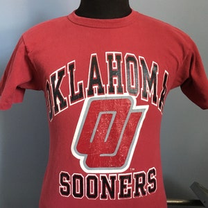 80s Vintage Oklahoma University Sooners OU ncaa college T-Shirt - SMALL