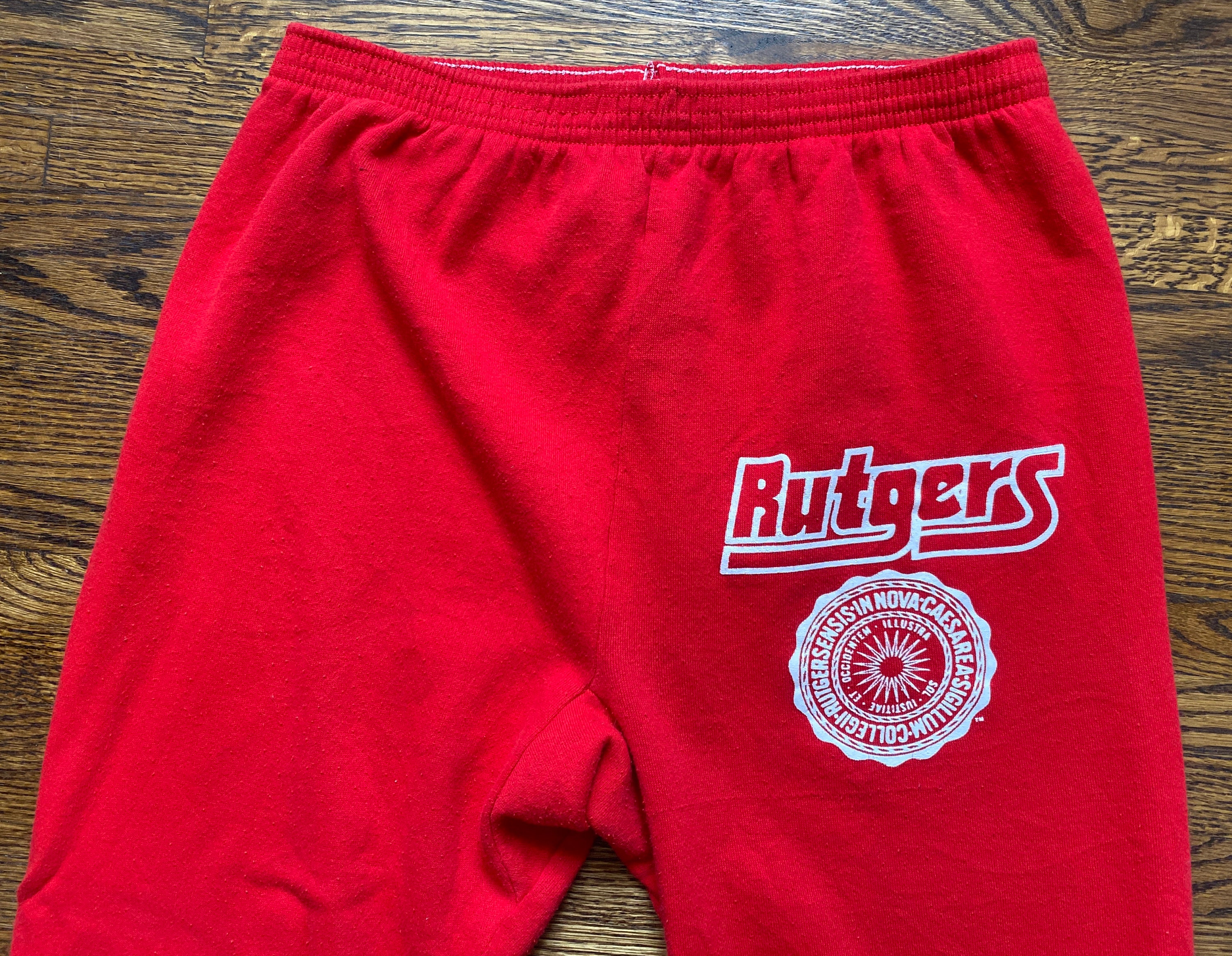 80s Vintage Rutgers University Scarlet Knights crest collegii rutgersensis innova caesarea sigillum ncaa college Sweat Pants - XL X-LARGE