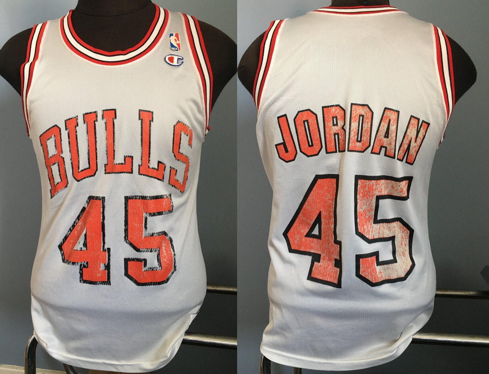 Michael Jordan 45 red Bulls jersey, Mitchell & Ness, Size 52, 2XL