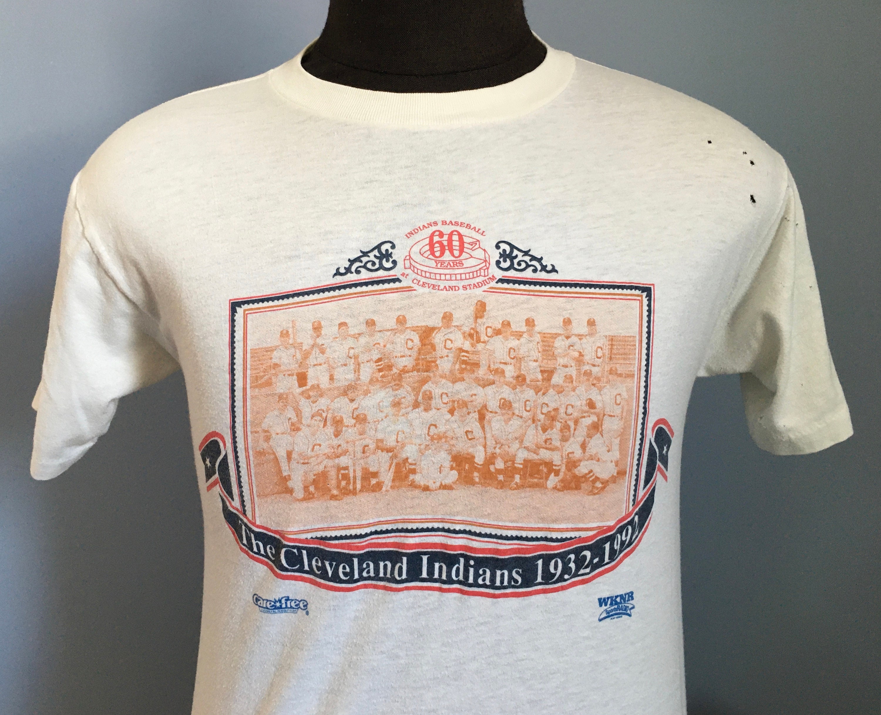 Vintage 90s Cotton Navy MLB Cleveland Indians T-Shirt - X-Large– Domno  Vintage