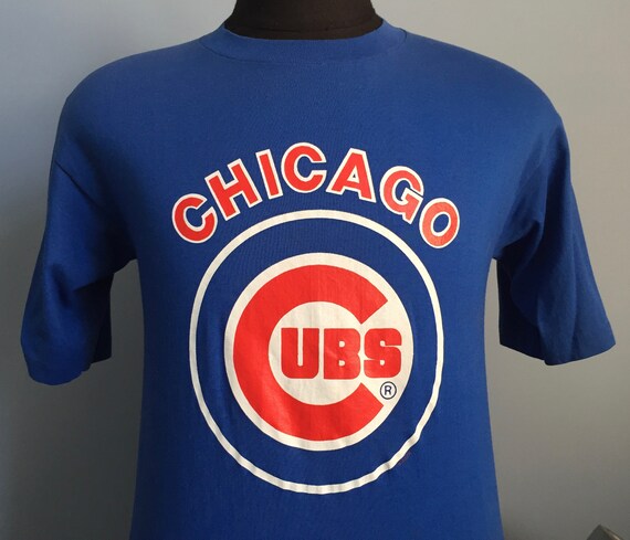 white chicago cubs t shirt