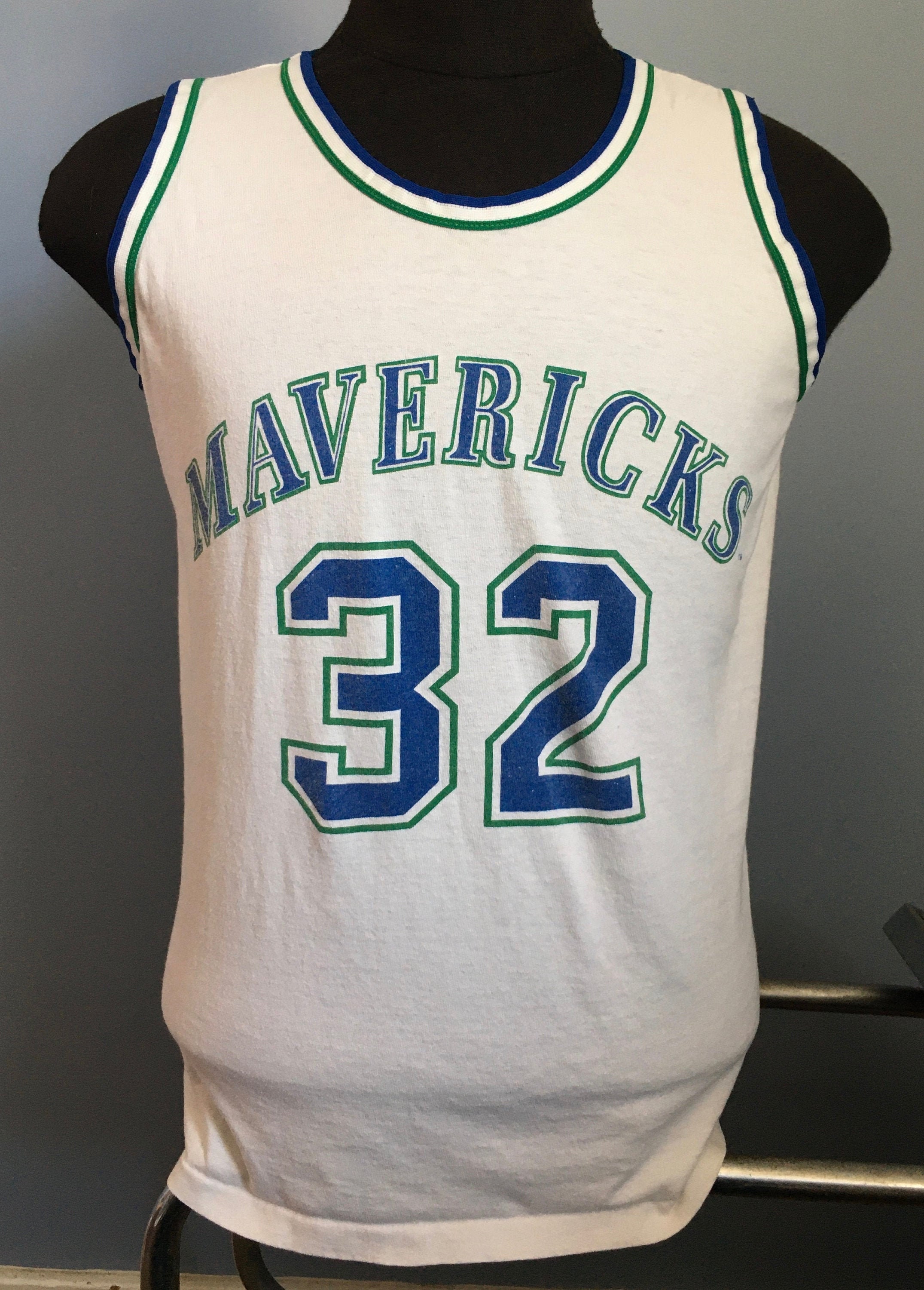 Vintage 1994-96 Dallas Mavericks x Jason Kidd Champion Jersey - Size 44 / Medium