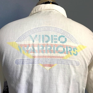 Camisa vintage con cuello de videojuego Video Warriors de los años 80 y 90 (extragrande)