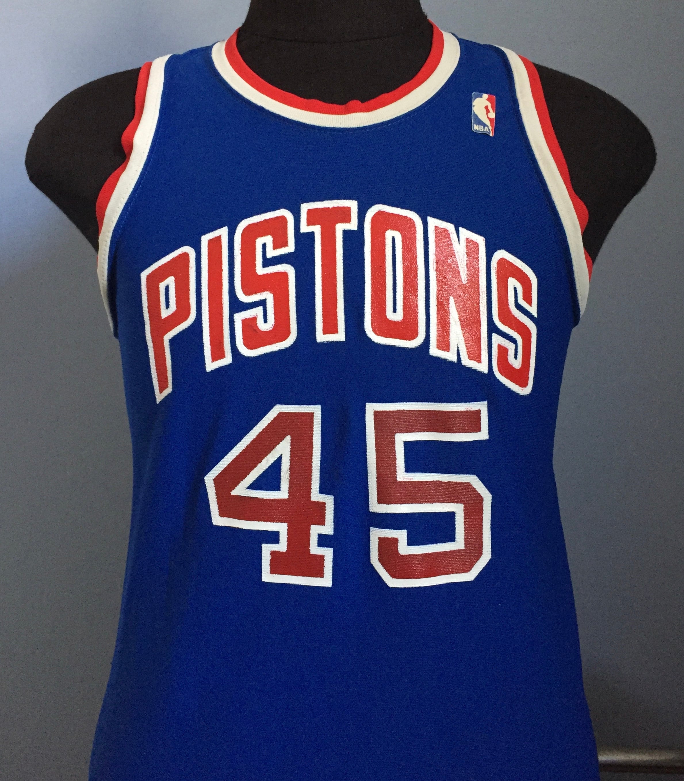 Pistons NBA jersey