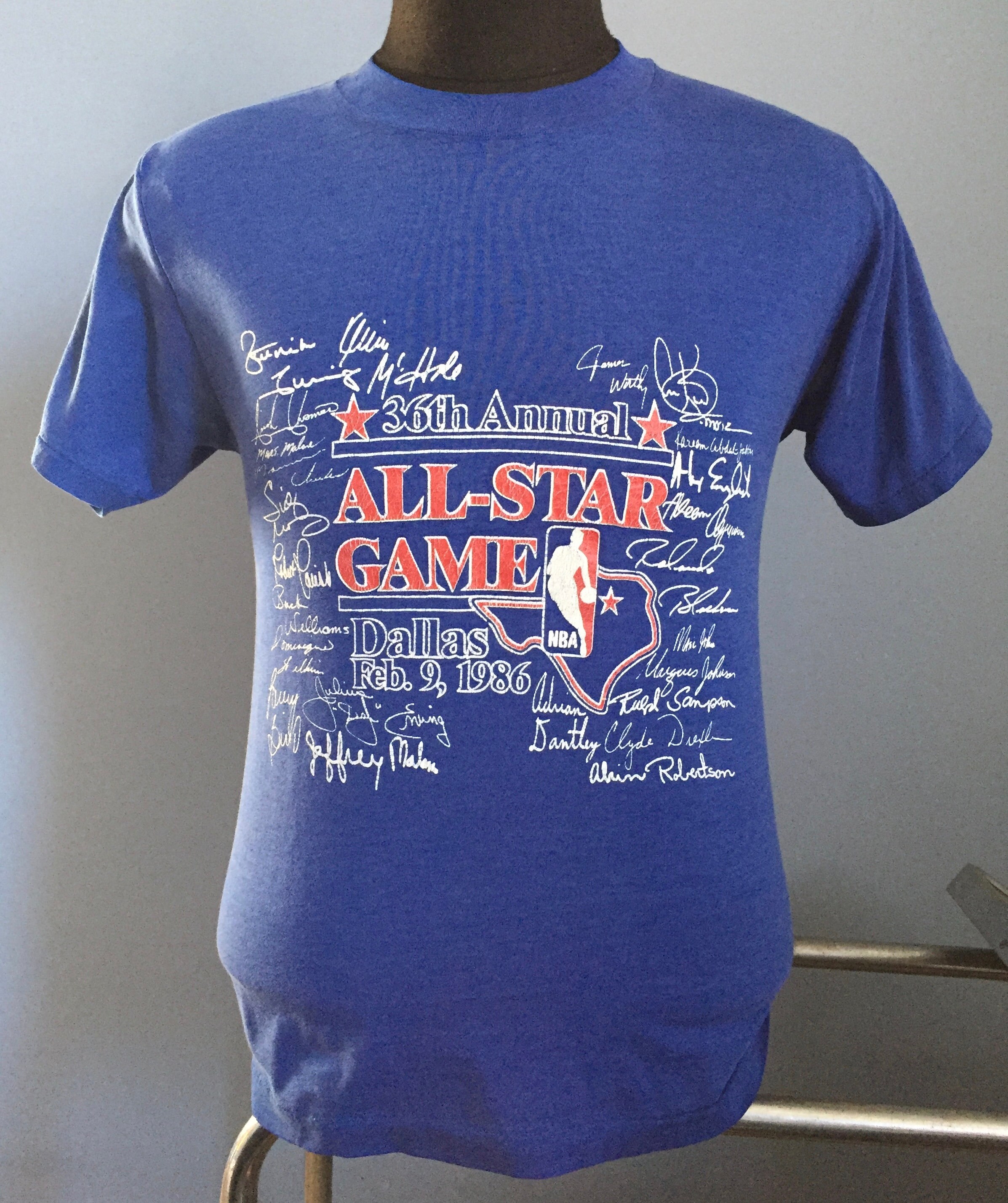未使用品80sヴィンテージUSA製NBA 76ers 1986-87Tシャツ紺M il_fullxfull.1738499926_7bn4.jpg