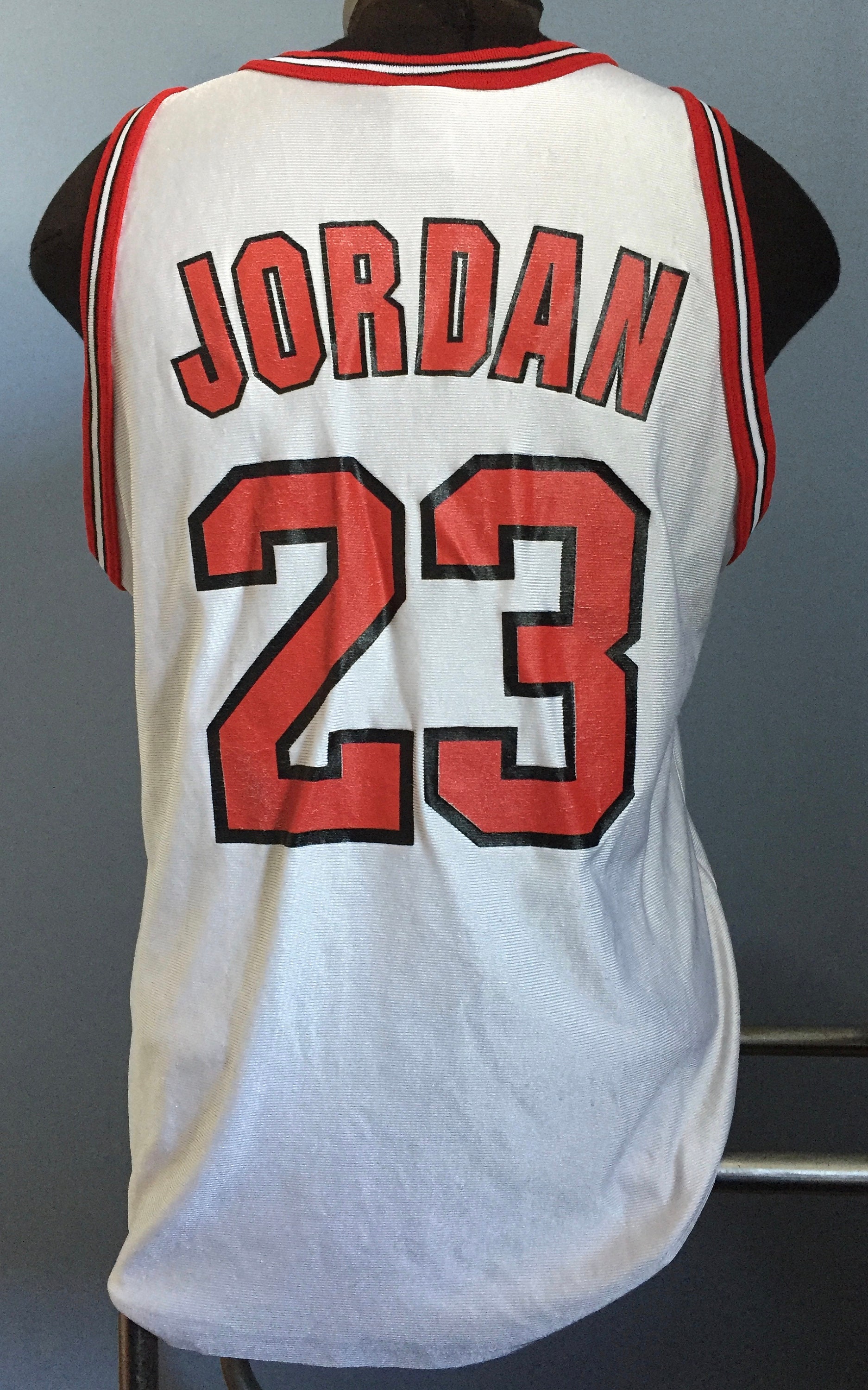 bulls jersey shirt