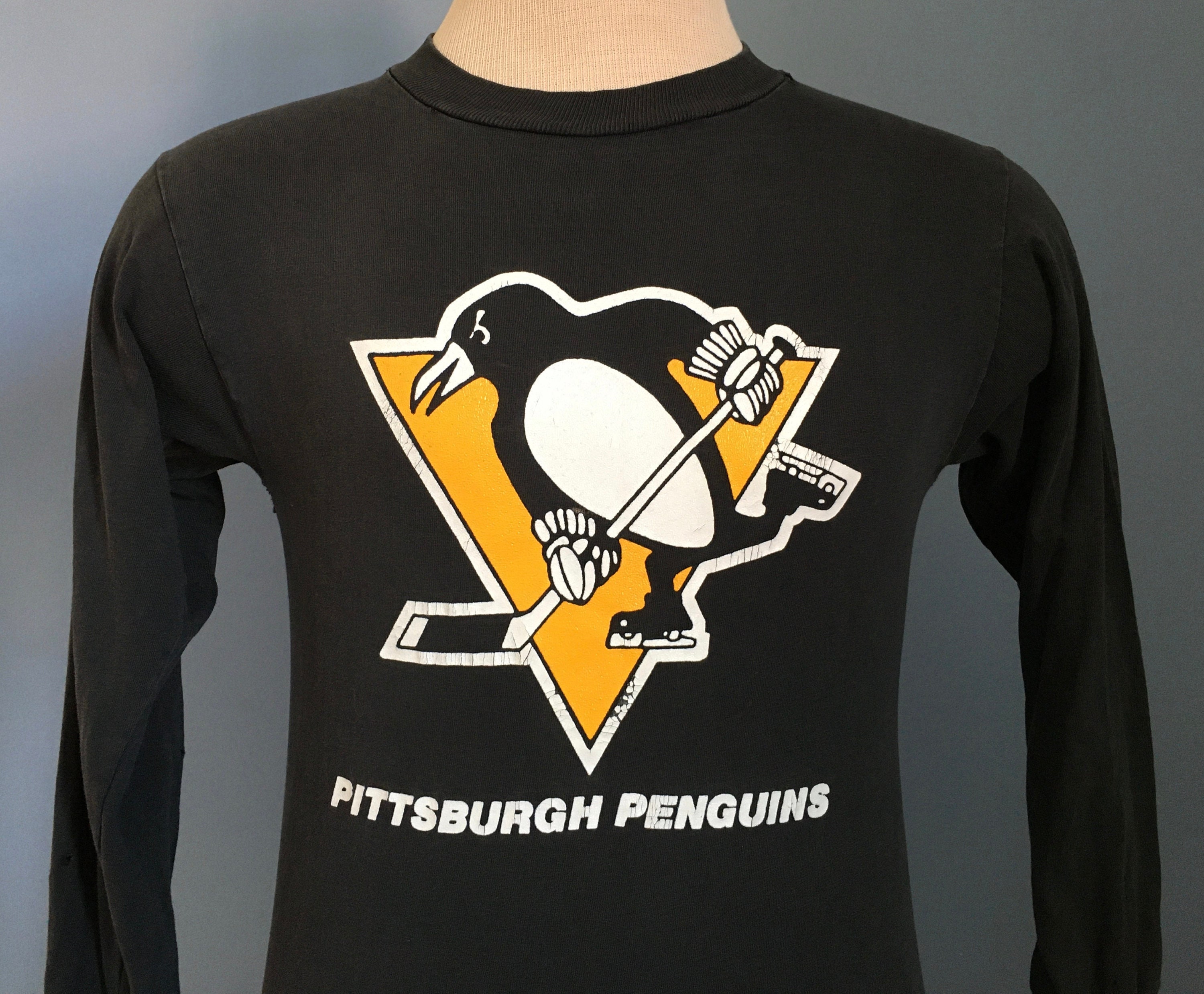 NHL Pittsburgh Penguins Mickey Mouse Disney Hockey T Shirt V-Neck T-Shirt