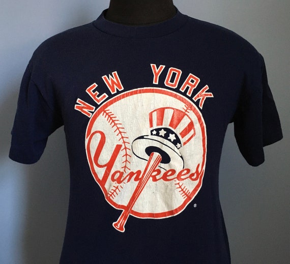 Buy Vintage New York Yankees Mlb Baseball T-shirt MEDIUM Online in India - Etsy