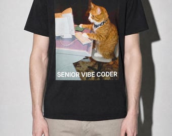 Maglietta Senior Vibe Coder Cat, regalo divertente per programmatori, maglietta Comfort Colors