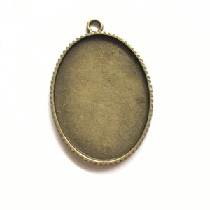 Pendentif avec support pour cabochon 40 x 30 mm en métal couleur bronze Idéal pour la création de sautoir collier Apprêts flatback inage image 3