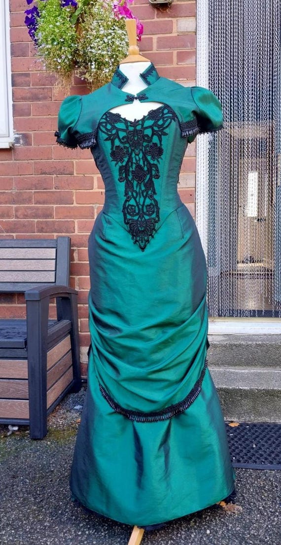 green emerald velvet dress Amazon.com: Gothic Lolita Dress for Women Plus Size Steampunk Pirate  Renaissance Dress 18th Century Medieval Rococo Dress Cosplay Green : Sports  & Outdoors main image 0