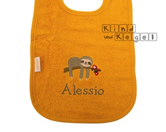 Terry bib ochre with Velcro 25x40/25 cm Sloth on branch + name, font selection