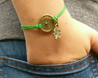 Dreamcatcher bracelet St. Patrick's Day, green,  with shamrock charm, bohostyle, spring, clover bracelet