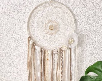 Boho Wedding Dreamcatcher white beige with rose and yarn falls, wedding decoration, wallhanging homedecor