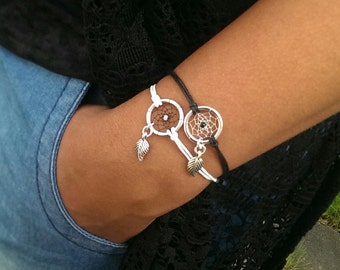 Dreamcatcher bracelet black and white with leaf charm - bohostyle